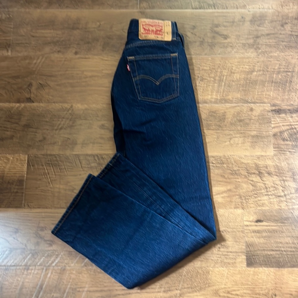 Men’s Levi 501s